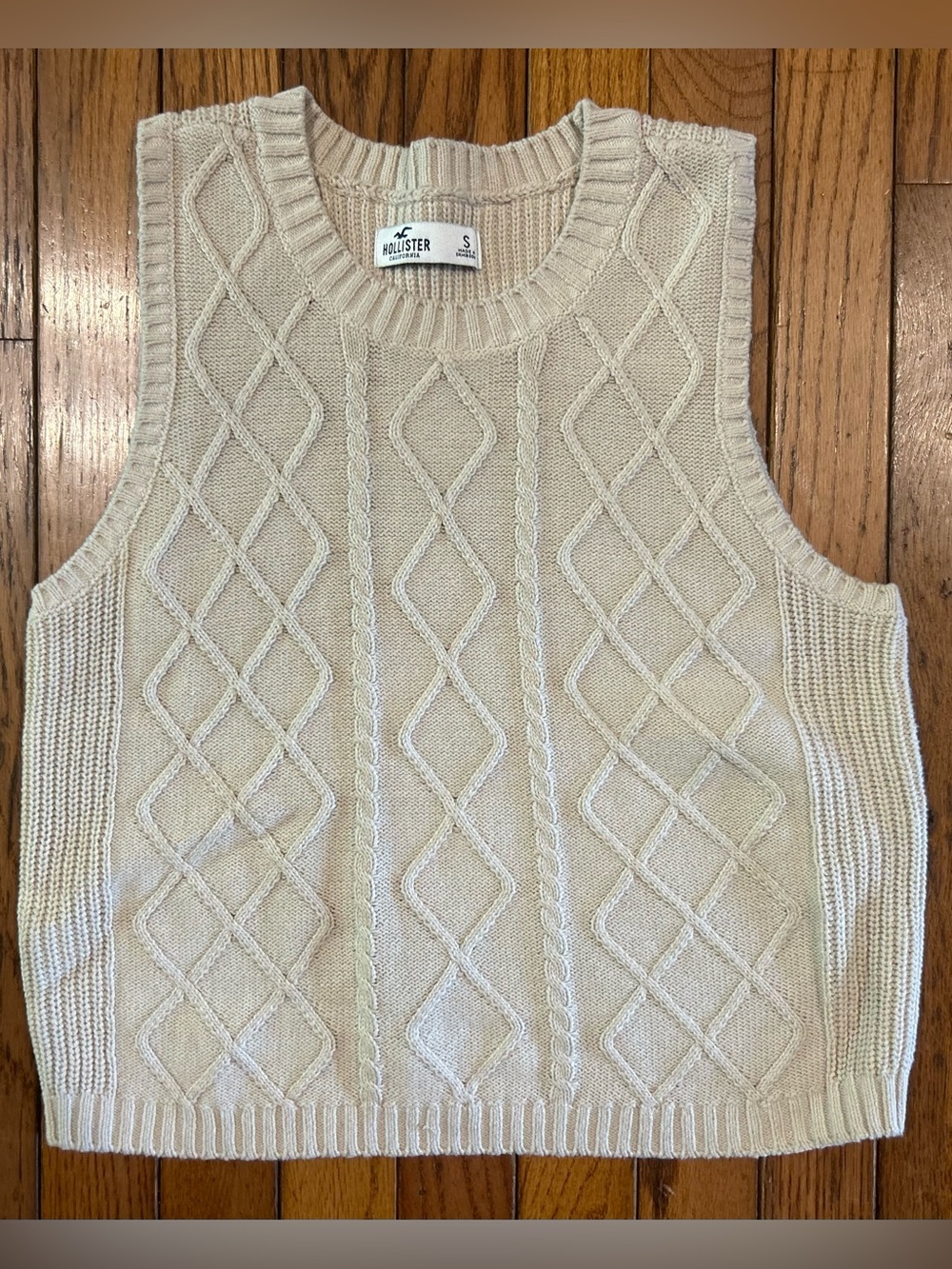 Hollister Women’s Cable Knit Sweater Vest Size Small Neutral Beige